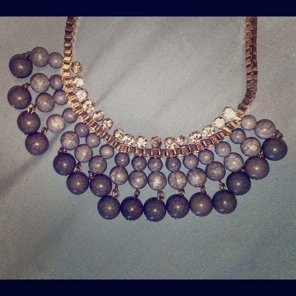 Necklace and earring set